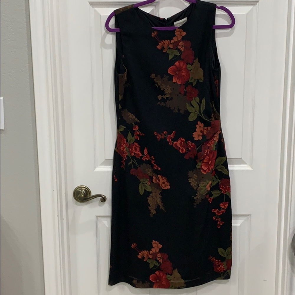 Black sleeveless sheath with floral design